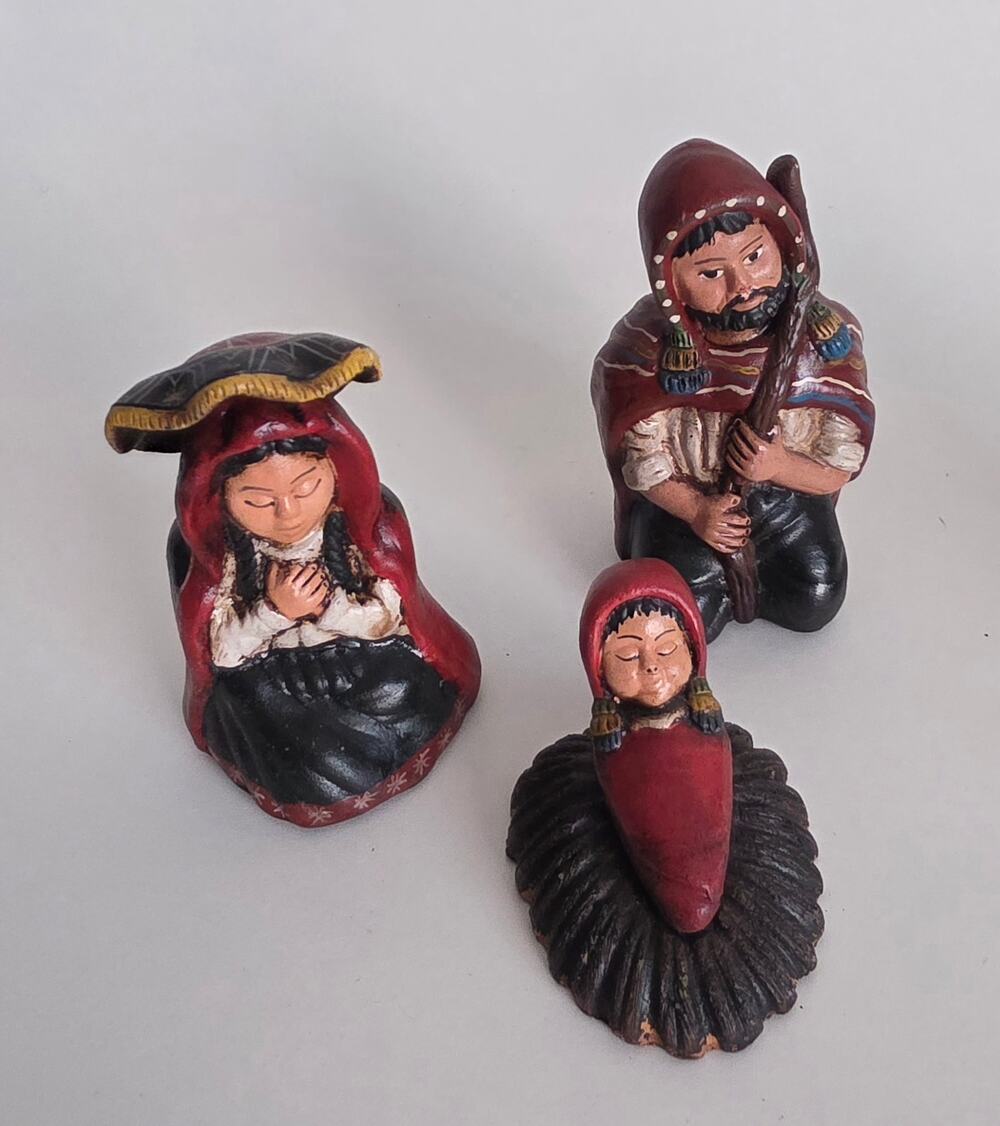 Vintage Handmade Peruvian Pottery Nativity Set Mary Joseph Baby Jesus 3 Pc